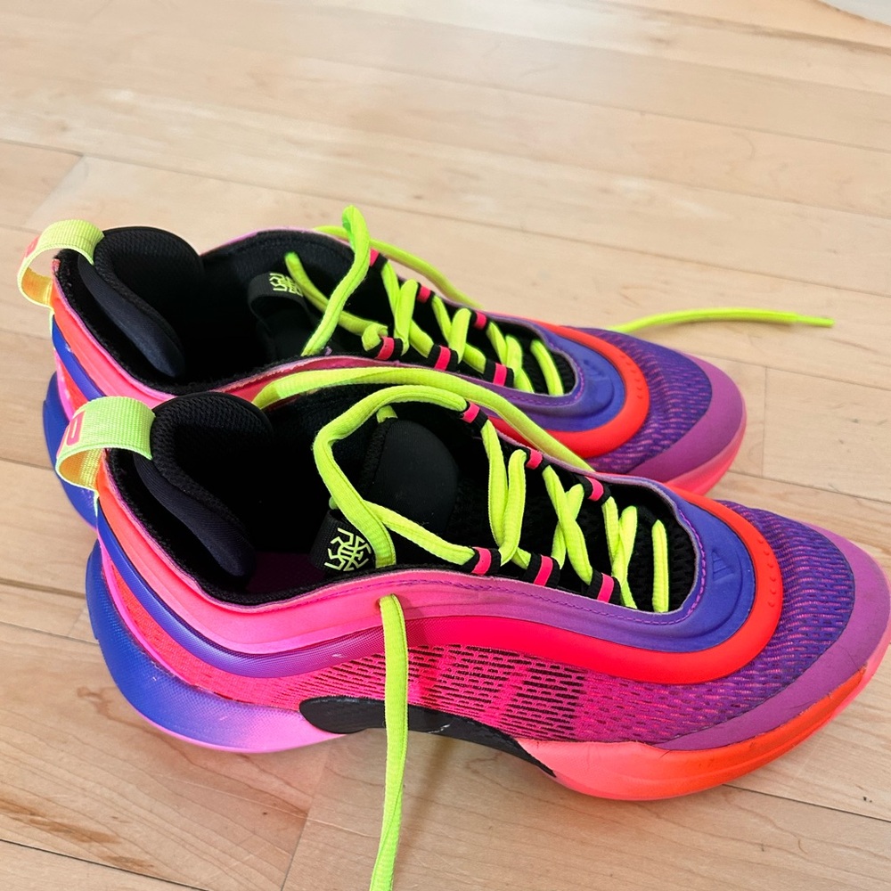 Adidas Purple and Pink D.O.N. Issue #6 Sneakers like new - Picture 11 of 14